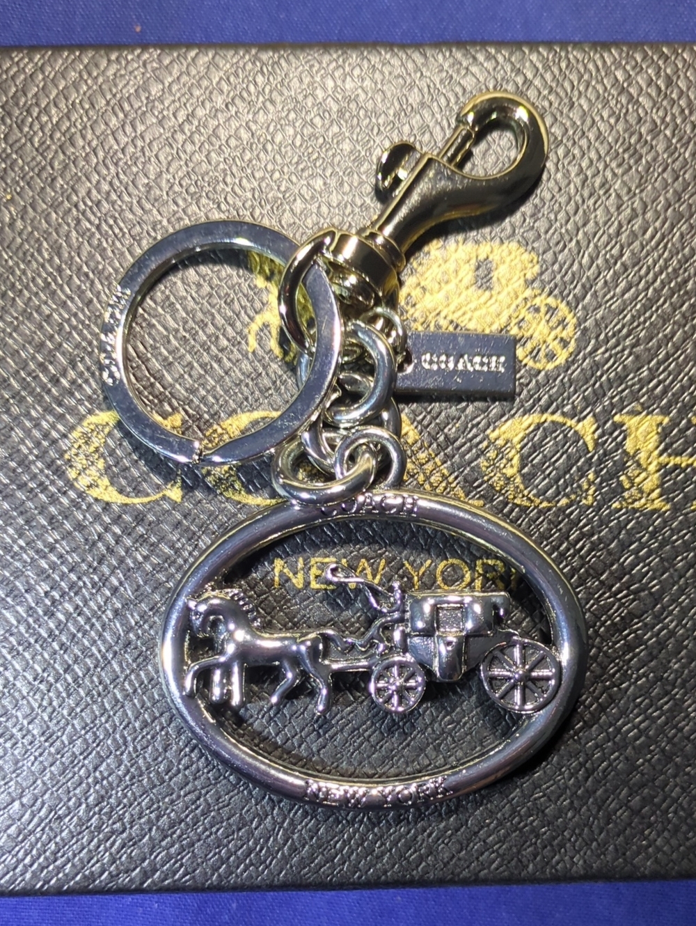 Coach Silver Horse & Carriage Oval Keyring NWOT NOW ONLY $110 - Picture 4 of 4